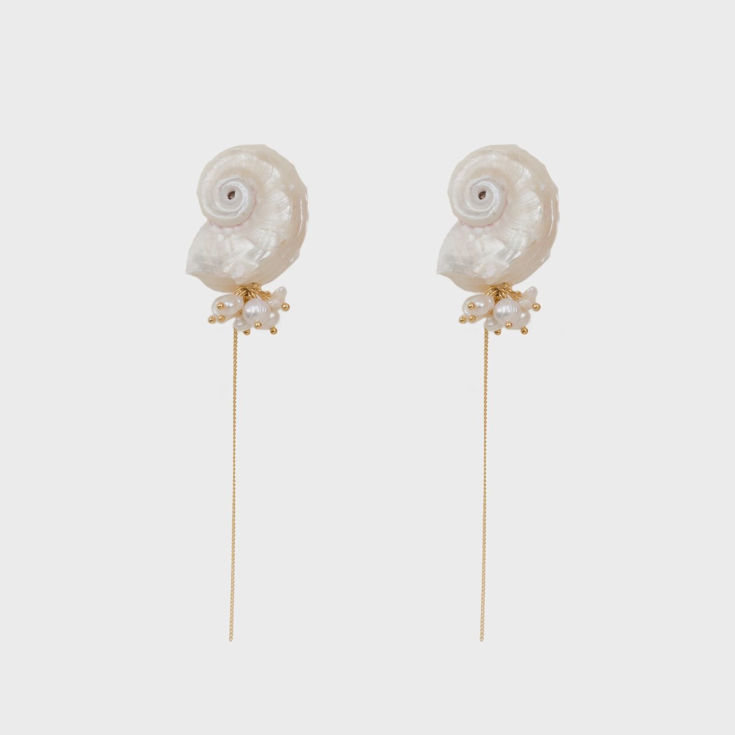 BRISYA EARRINGS, Colour: GOLD CHAIN PEARL AND SHELL