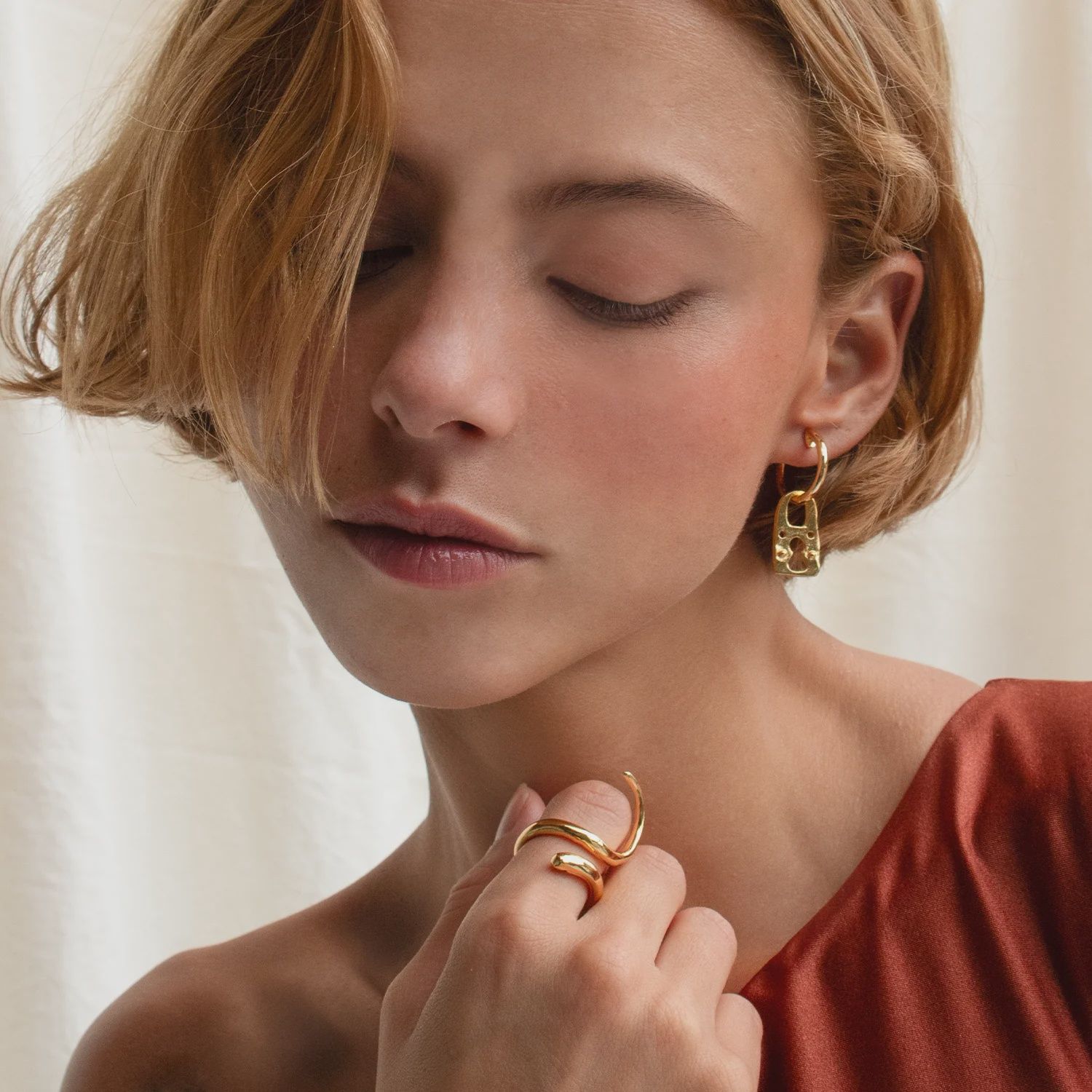 KEY LOOK EARRINGS, Colour: GOLD PLATED 24  KT