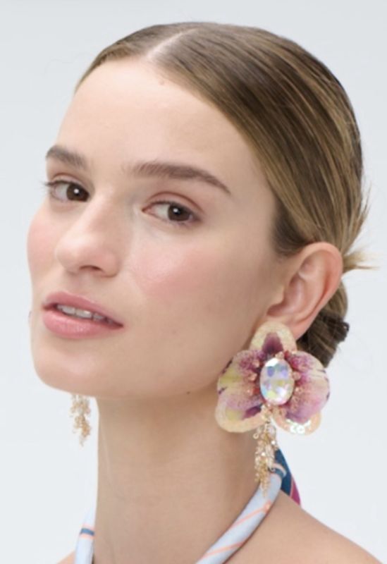 PEPPLUM EARRING