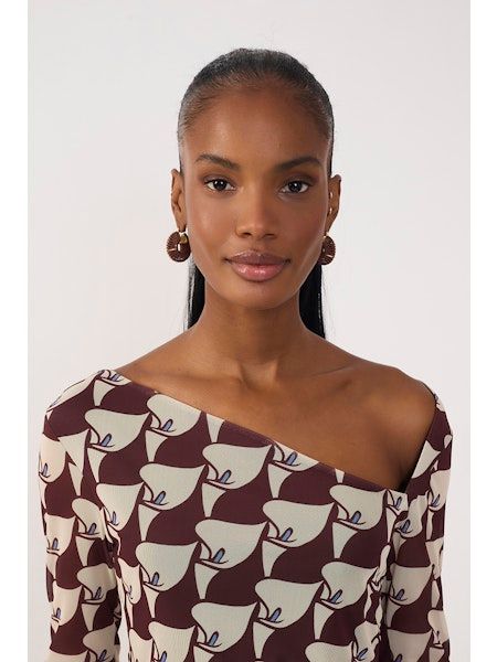 Asymmetric Mesh Pureza Print Blouse