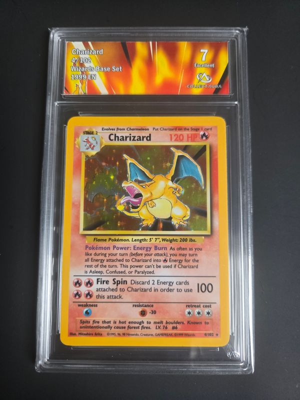 Pokemon Set de Base Charizard grade 7