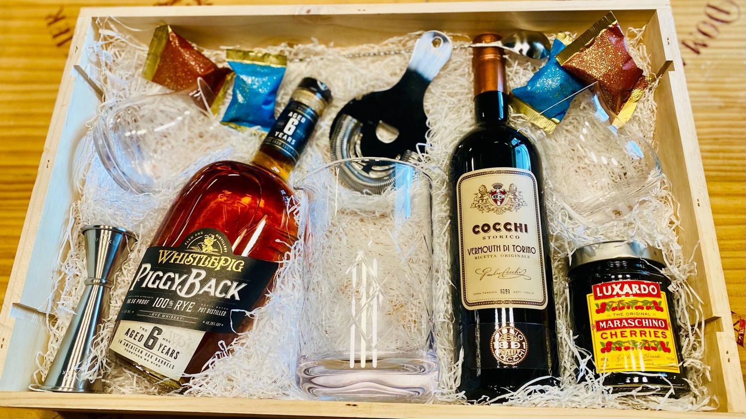 The Classic Manhattan Gift Box