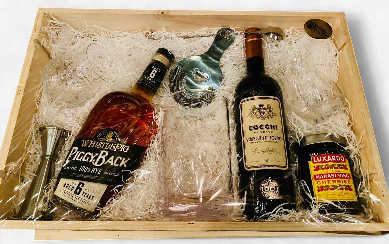 THE MANHATTAN COCKTAIL GIFT  BOX