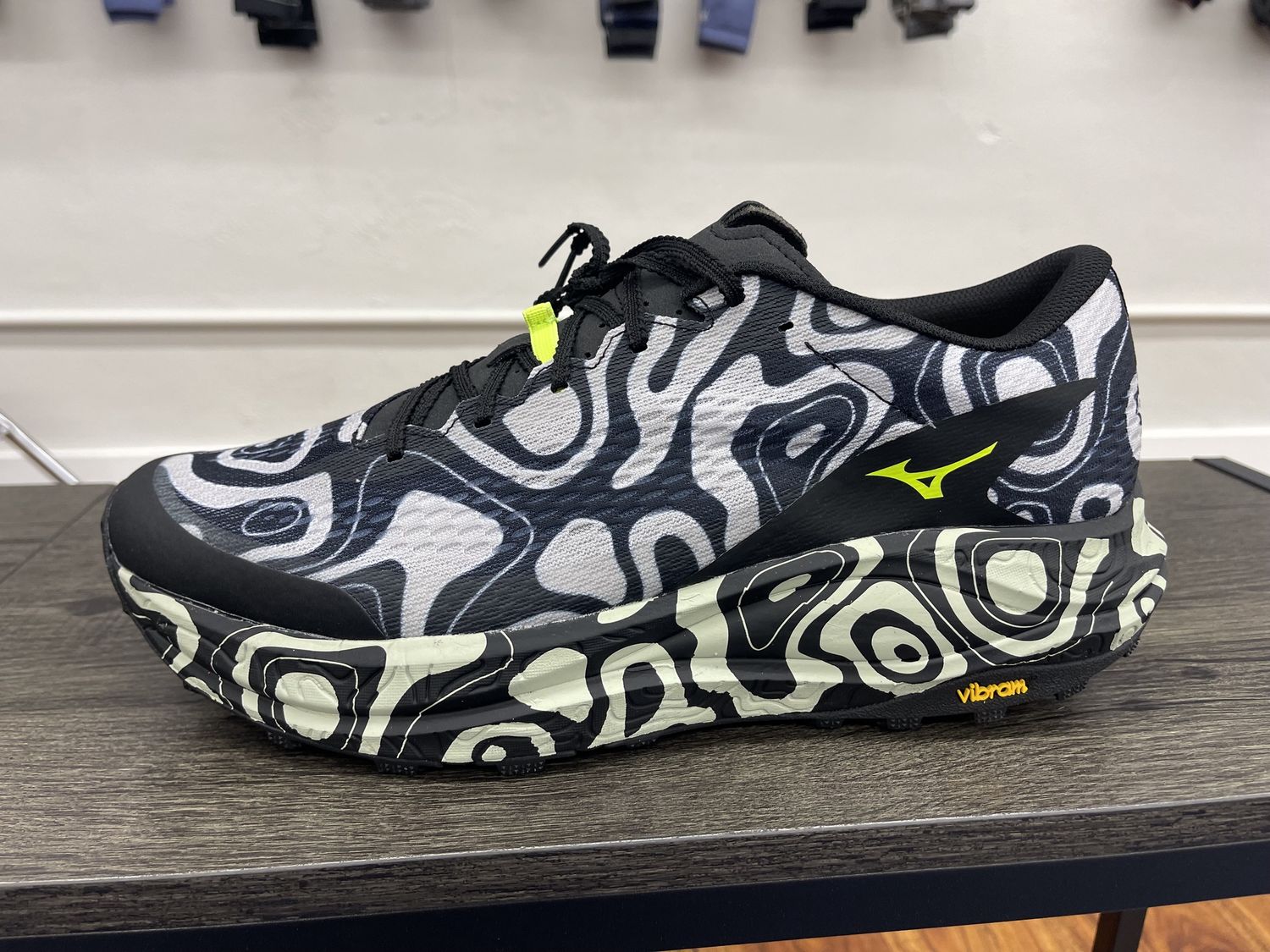 Mizuno Neo Accera Unisex, Colour: Dawn Blue/Lightning Yellow, Size: 7