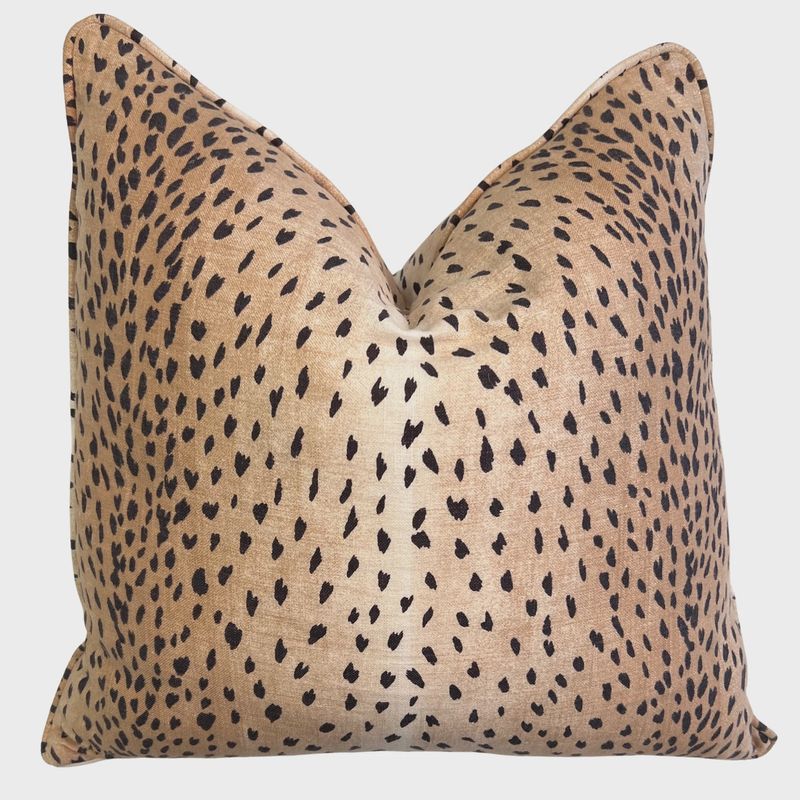 Antelope Pillow with Piping | 20&quot;x20&quot;