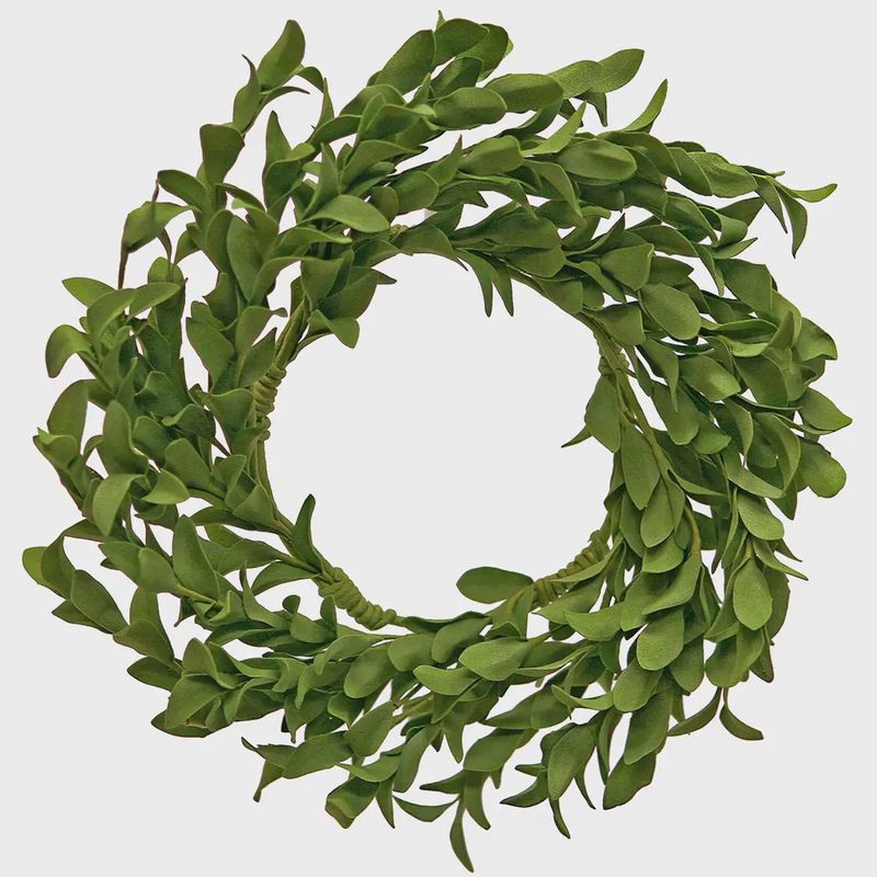 Boxwood Wreath, 6&quot;