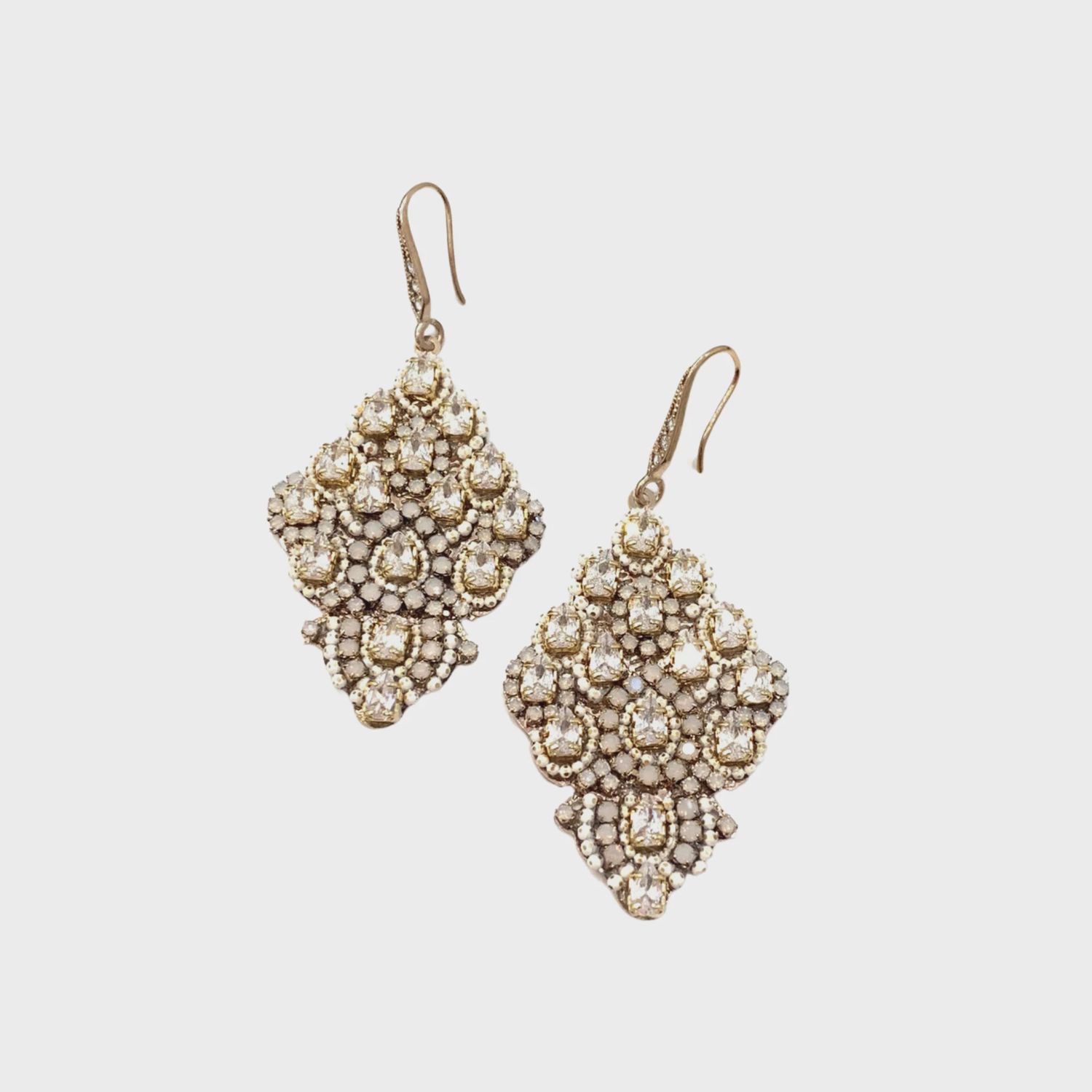 Victoria Drop Earrings | Ivory