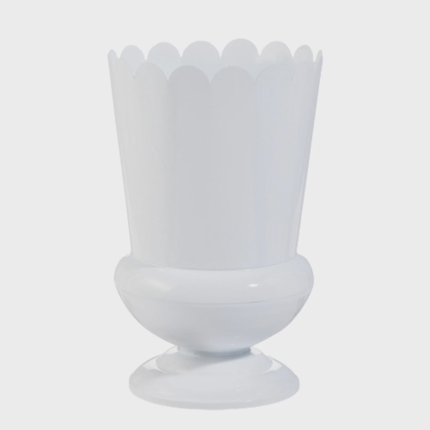 White Scalloped Urn | 10&quot;