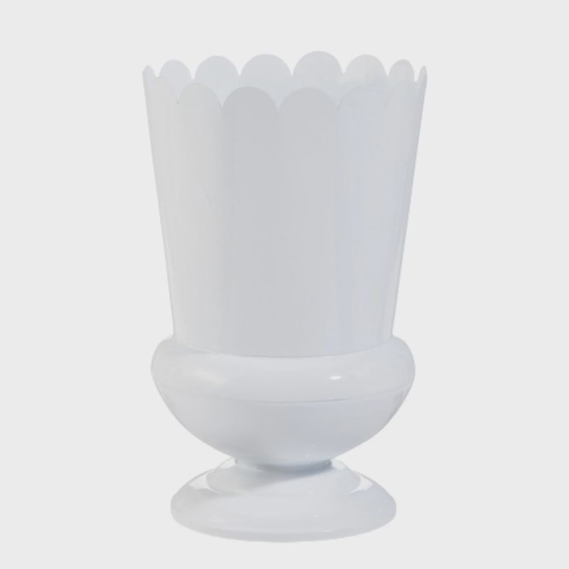 White Scalloped Urn | 10&quot;