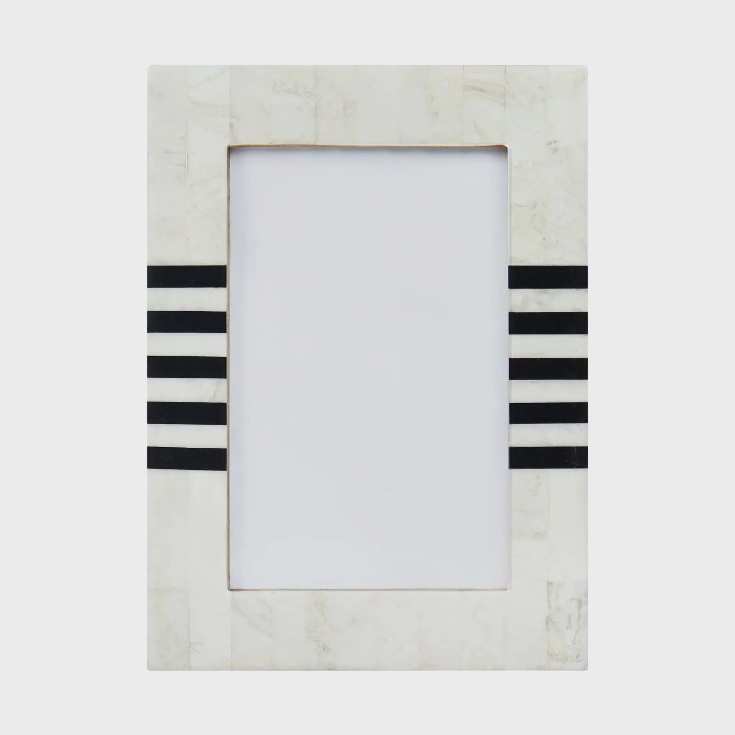 Black &amp; White Contour Frame | 4" x 6"