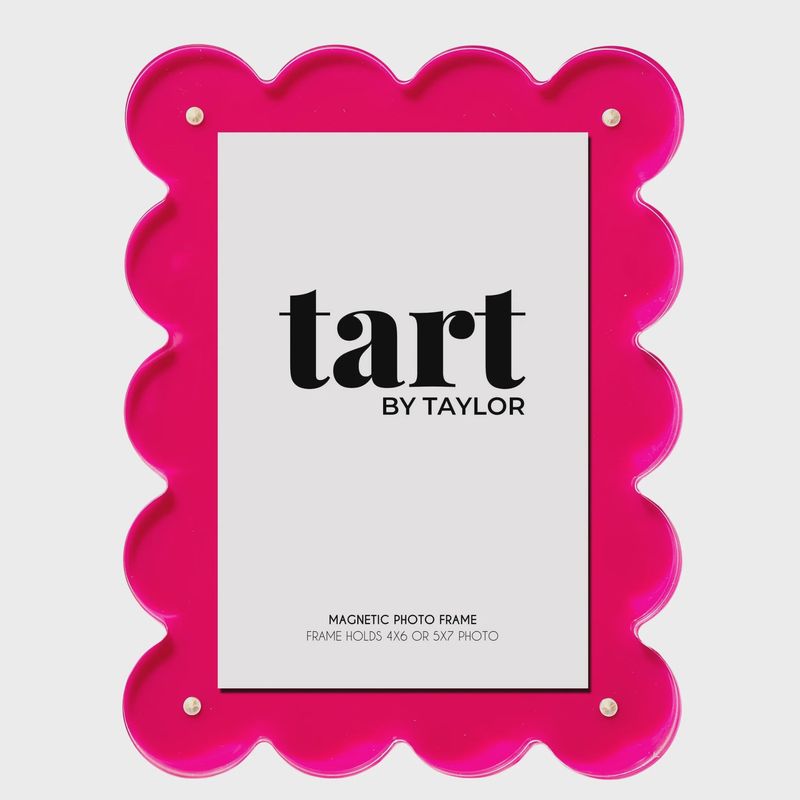Scalloped Acrylic Picture Frame | Magenta