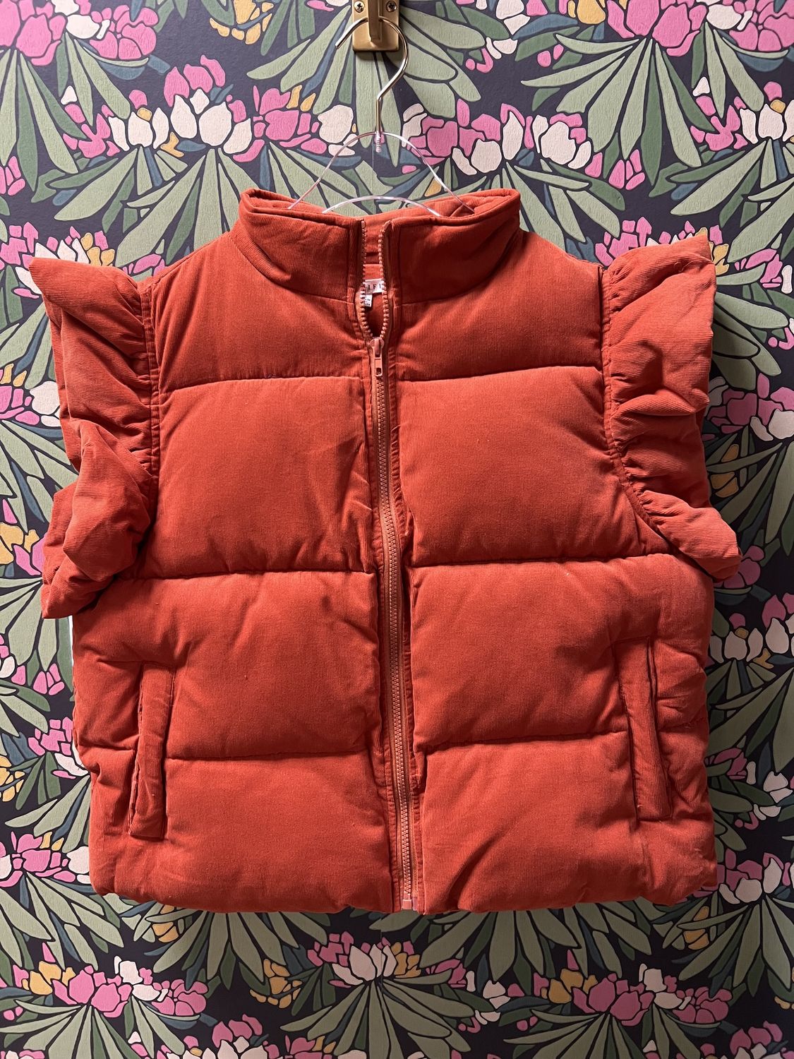 Ruffle Sleeve Puffer Vest | Rust
