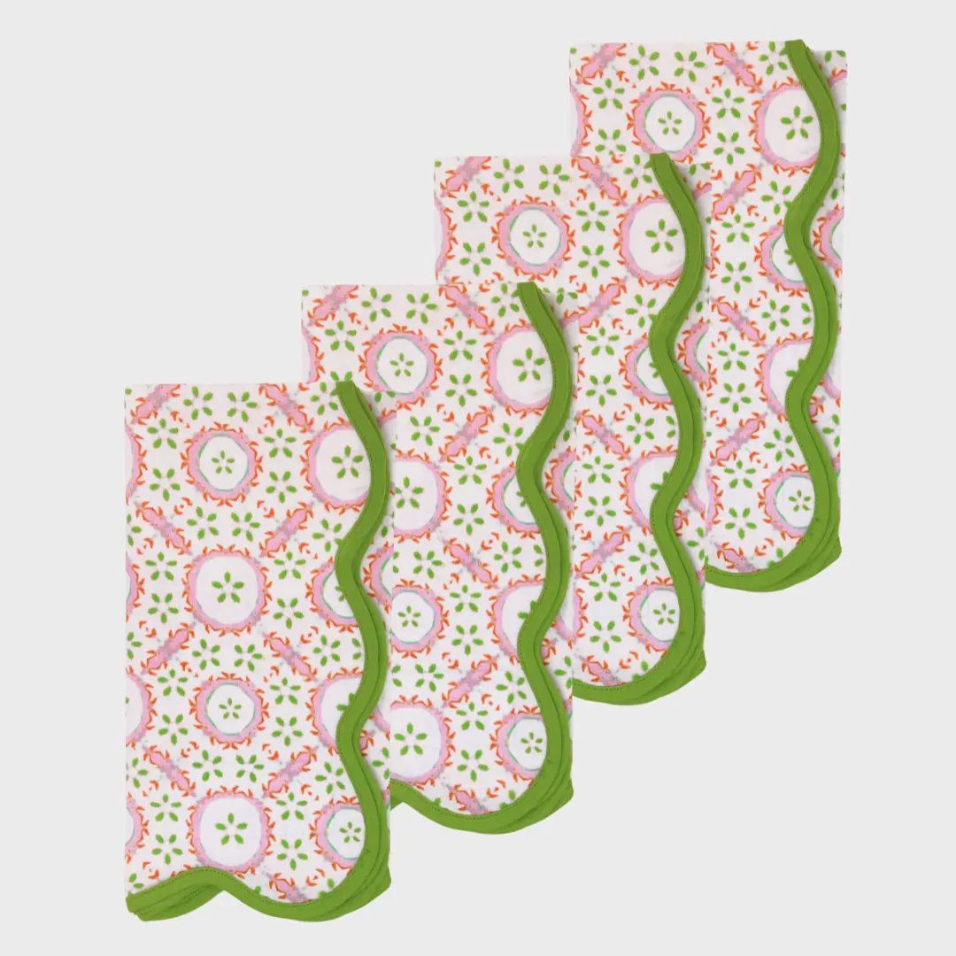 Rosie Scalloped Dinner Napkins
