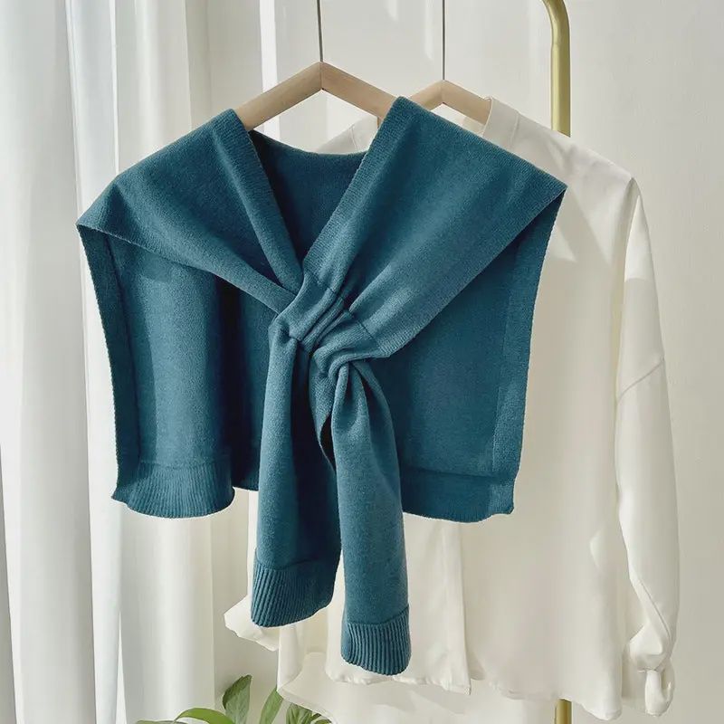 Knitted Crossed Solid Shawl – Blue
