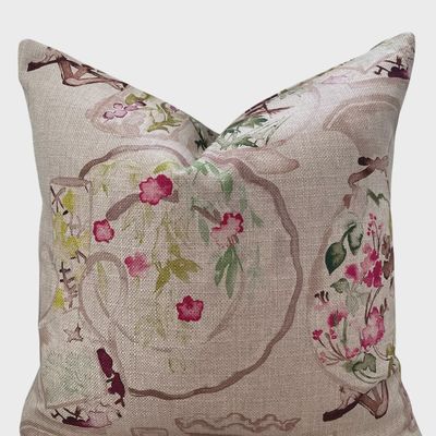 Alice Floral Throw Pillow – 20 x 20