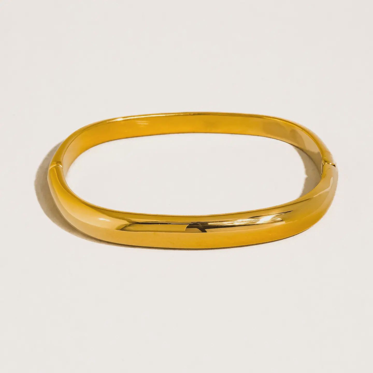 Renzi 18K Gold Non-Tarnish Classic Bangle