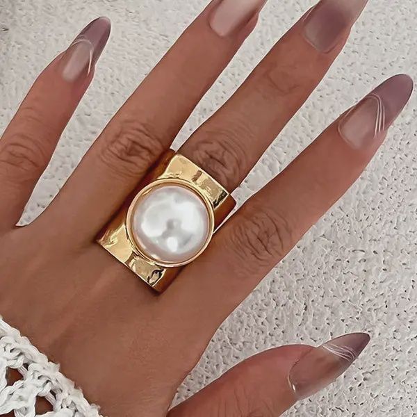 Statement Pearl Ring