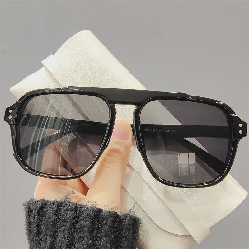 Retro Large-Frame Ocean Sunglasses – Black
