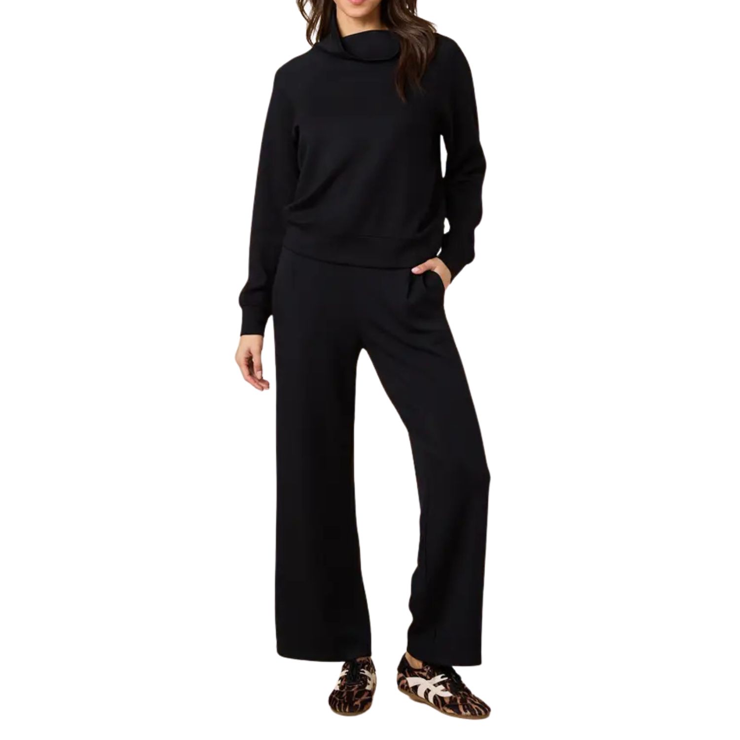 Athleisure Dreamtech Mock Neck with Pleat Pant – Black