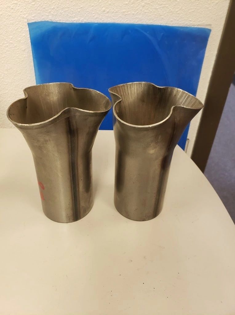 SOLD AS EACH – STEEL WELD-ON HEADER COLLECTOR, 3into1 1-3/4″ O.D. PRIMARIES 2.5″ OD OUTLET 6″ LONG