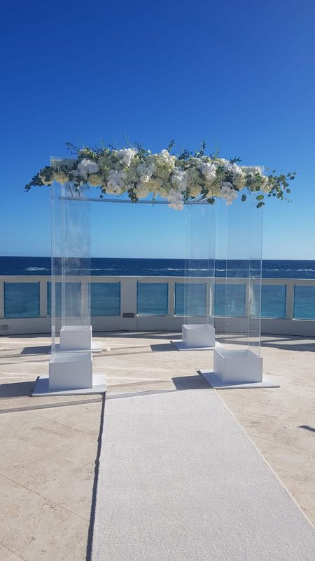 Crystal Elegance Four Pillar Arch