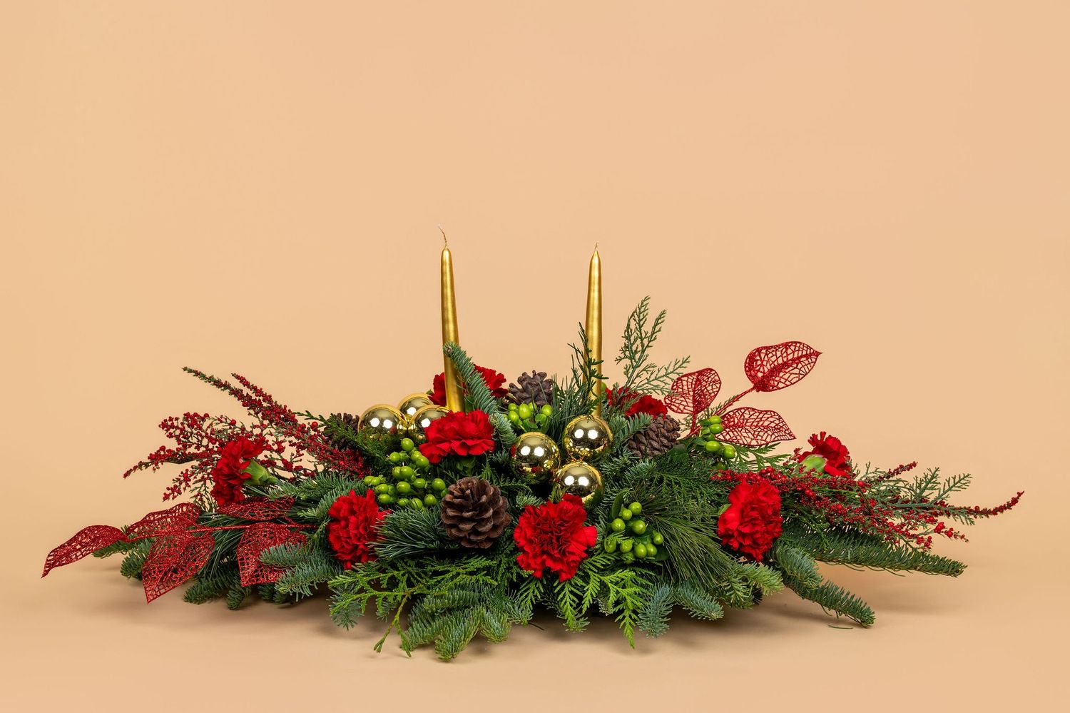 CRIMSON WONDERLAND CENTERPIECE