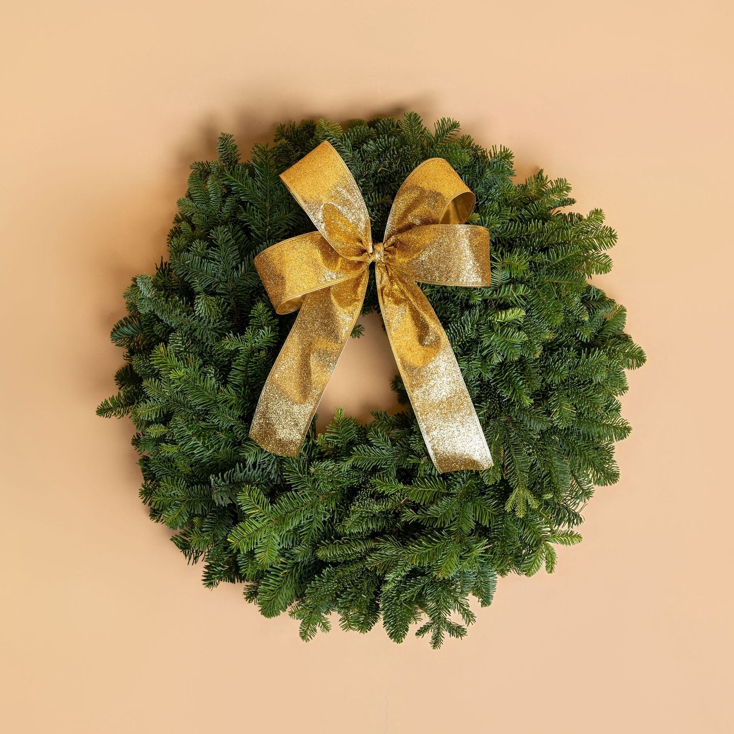 CLASSIC DECORATED WREATH