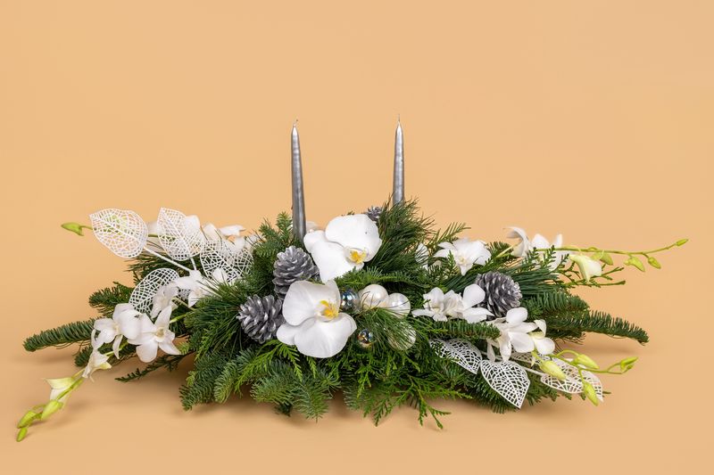 SILVER SNOW CENTERPIECE