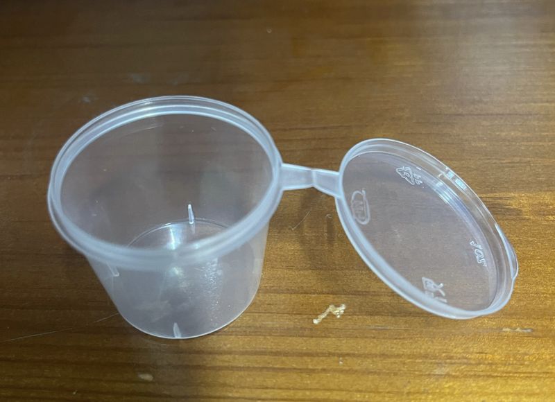 1oz. Plastic Deli Container with Lid - 50 Pack