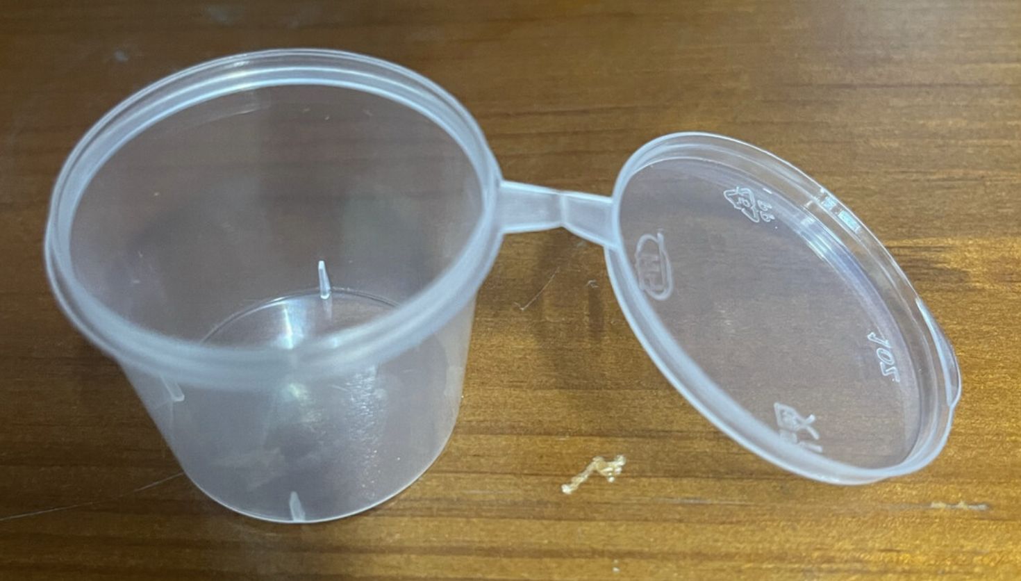2oz. Plastic Deli Container with Lid - 50 Pack