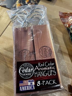 Cedar Hang Ups- 8 Pk