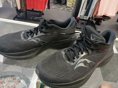 Men's Saucany Triumph 21 black