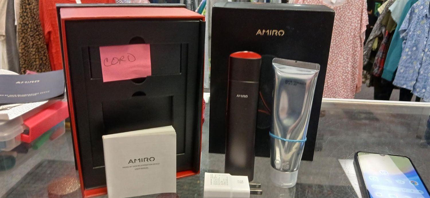 AMIRO FACIAL RF SKIN TIGHTENING DEVICE with cream and Cord