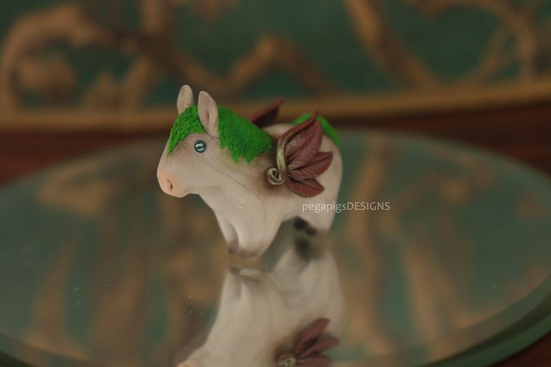 Moss Pegawiehi Figurine