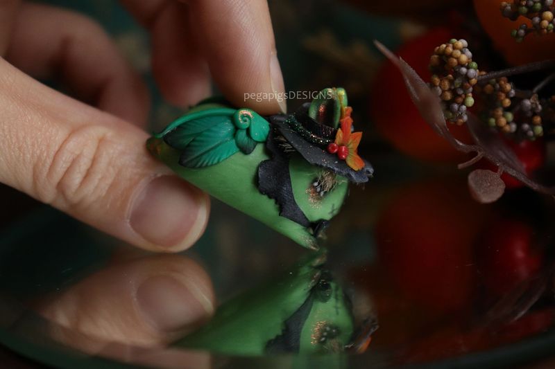 Scarecrow Pegabunny Figurine - Green (wing colour slightly different)