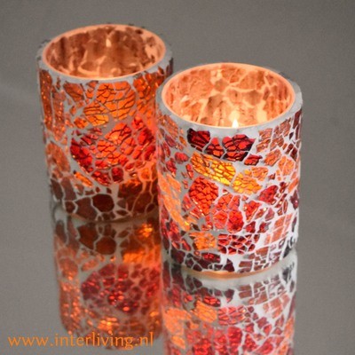 Twee stuks waxinehouder mozaïek - broken glass met parelmoer glans - rood oranje kleur Twee stuks waxinehouder mozaïek - broken glass met parelmoer glans - rood oranje kleur