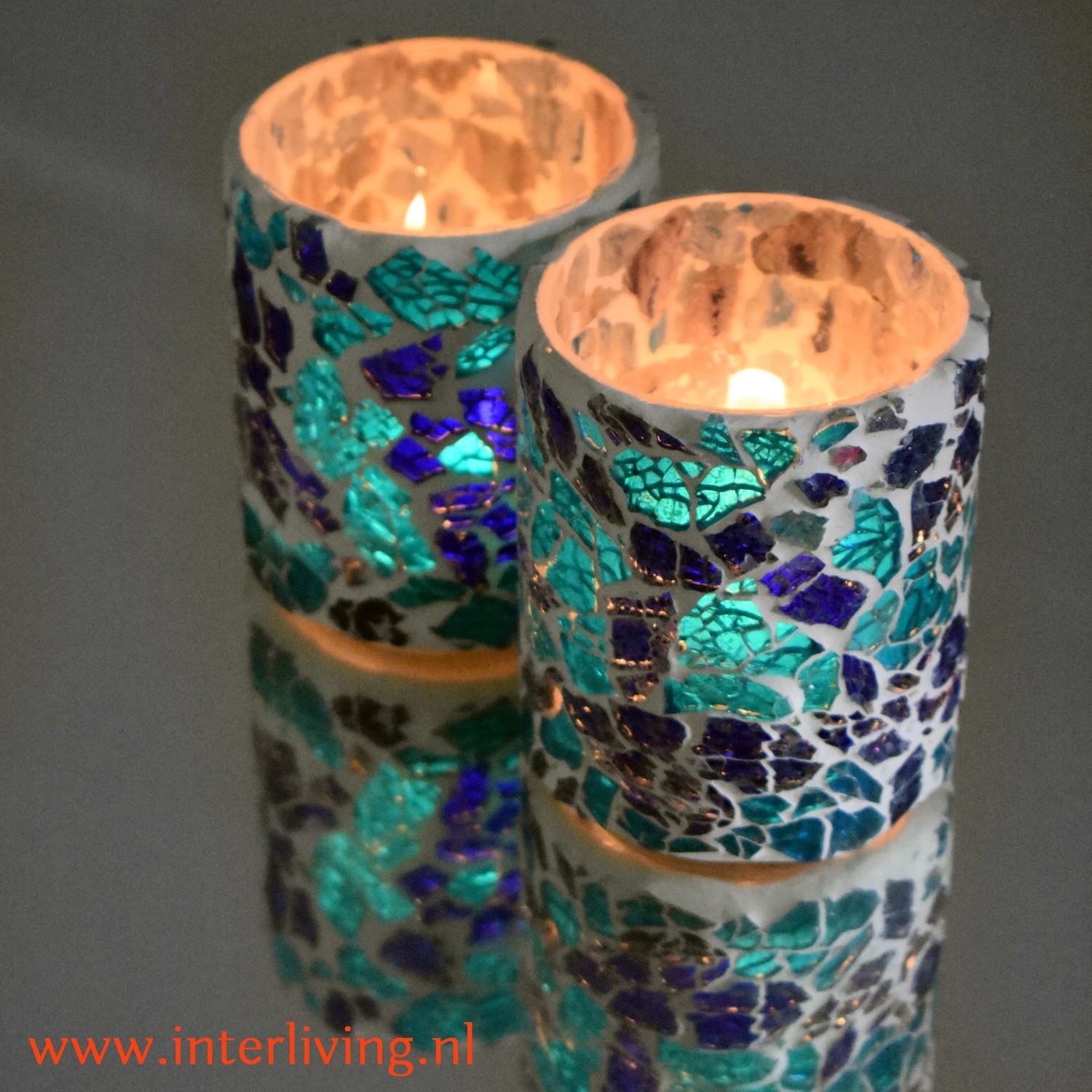 Twee stuks waxinehouder mozaïek - broken glass blauw met parelmoer glans