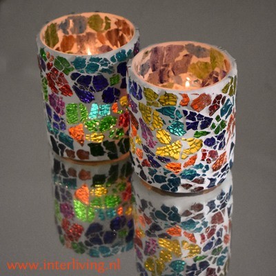Twee stuks waxinehouder mozaïek - gekleurd broken glass multi colour met parelmoer glans Twee stuks waxinehouder mozaïek - gekleurd broken glass multi colour met parelmoer glans