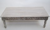 tafel van white/grey wash mango hout met prachtig lotus houtsnijwerk - 120*60*38