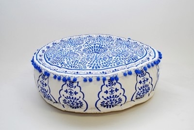 ronde poef goa 50 x 15 cm - blauw - handgemaakt van katoen ronde poef goa 50 x 15 cm - blauw - handgemaakt van katoen