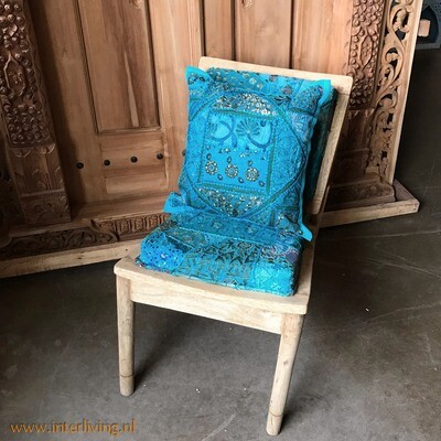 Boho chic stoel met blauw tinten sari patchwork  / hout sheesam unfinished - handgemaakt uit India