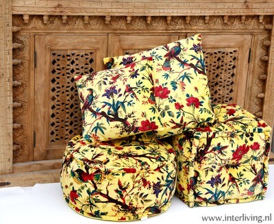 Bohemian fluweel zachte poef - helder geel - botanische print "Birds in Paradise met bloemen" - velours (velvet) - rond model 25 cm hoog / Ø 50 cm