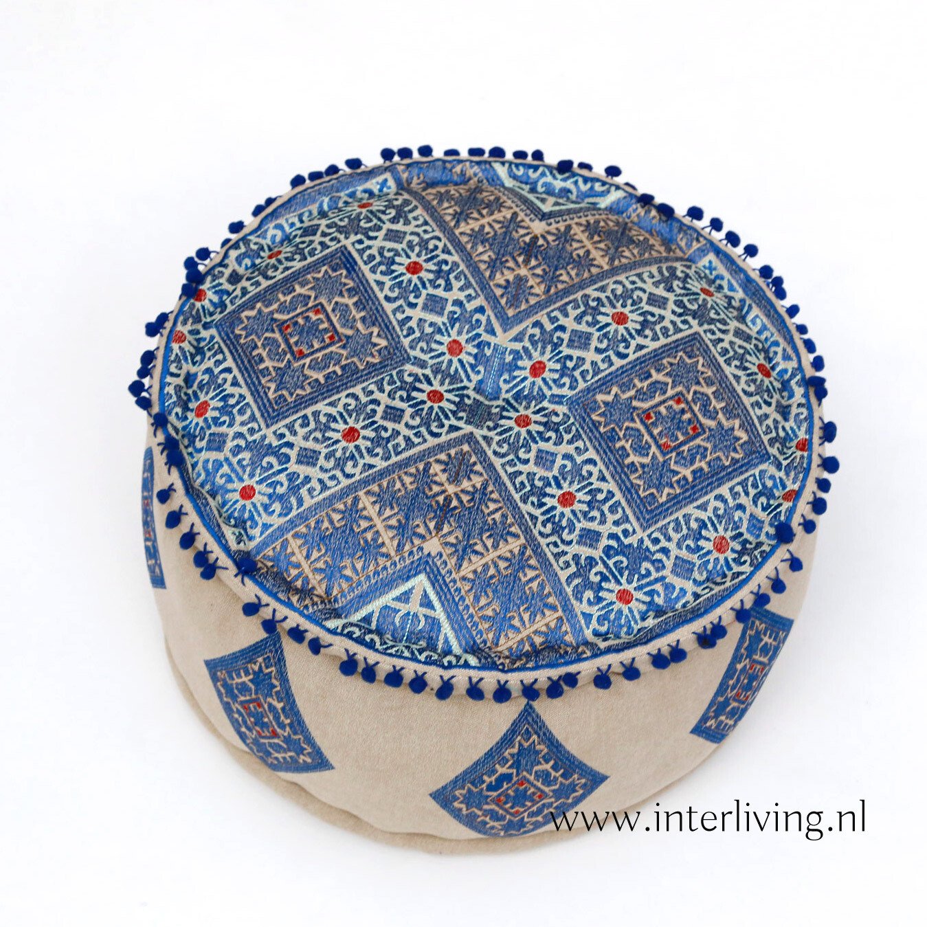 poef rond met blauw tinten, ecru & goud kleur - geweven geometrische Marokkaanse jacquard patronen - pom pom rand - Ø 50 cm / h 25 cm