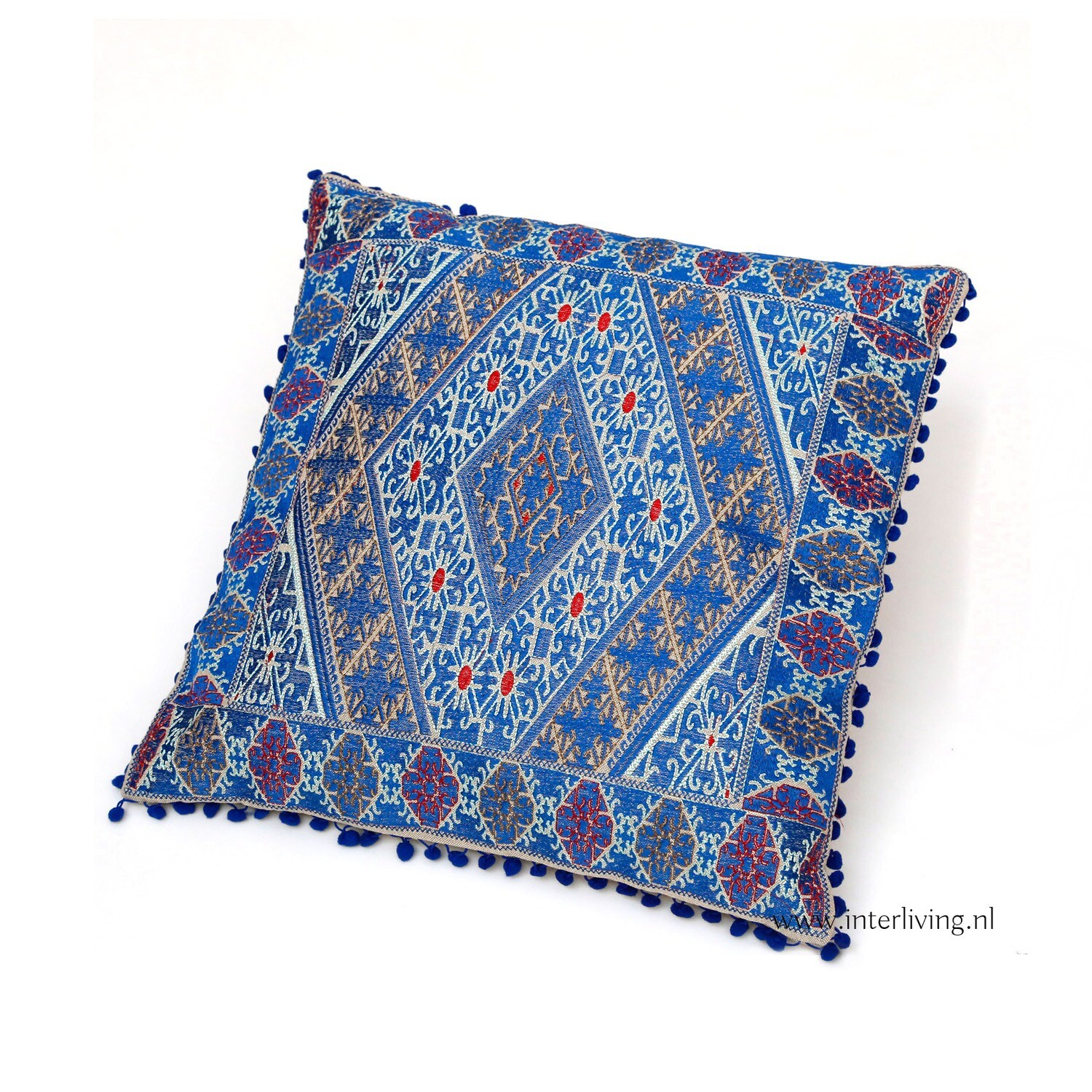 sierkussen in blauw tinten met ecru & goud kleur - geweven geometrische Marokkaanse jacquard patronen - pom pom rand - 40 cm