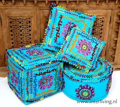 ronde poef "hippy chic Ibiza stijl" Ø 50 cm / 25 cm - suzani borduurwerk - turquoise - handgemaakt van katoen