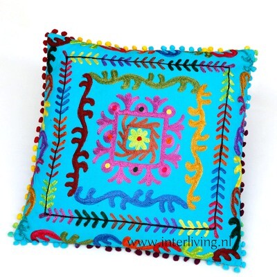 sierkussen "Gipsy" 50 x 50 cm - tribal Suzani borduurwerk - aqua blauw - hippy chic Ibiza stijl - handgemaakt van katoen