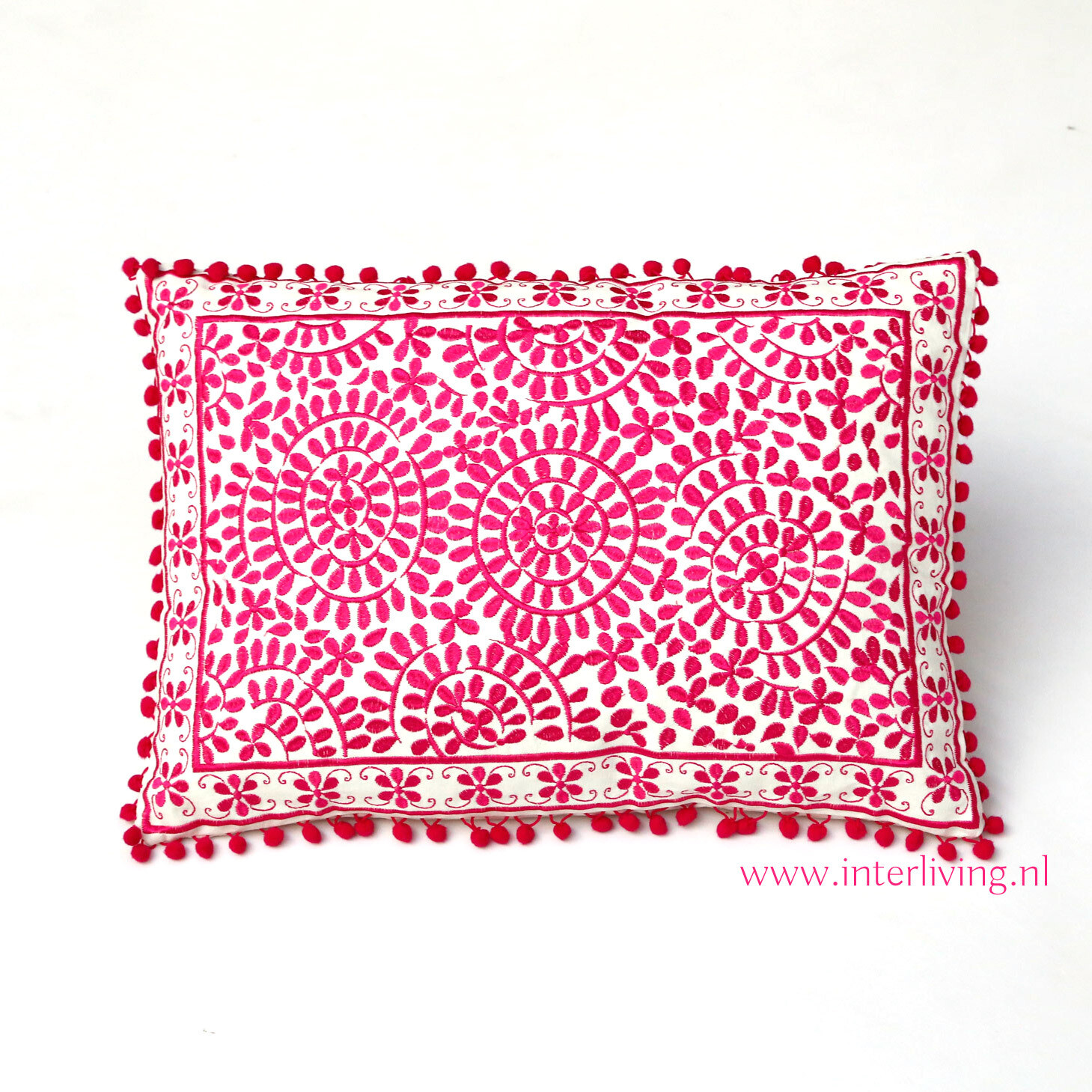 sierkussen goa 50 x 35 cm - roze met wit - handgemaakt van katoen