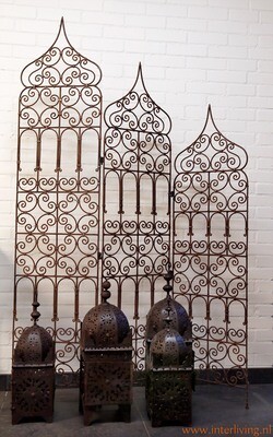 Marokkaans kamerscherm / oosterse roomdivider van vintage verweerd metaal - &quot;De drie ,imaretten&quot; 180-160-140 cm x 120 cm - open gewerkt smeedijzer - zware kwaliteit