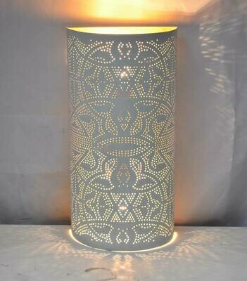 Wandlamp langwerpig wit met vintage goudlook filigrain style