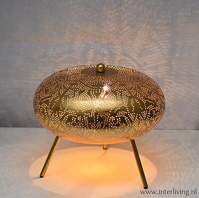 Tafellamp Tafellamp "Shade" met filigrain gaatjes - rond model - vintage verweerd goudkleurig metaal / frame van drie pootjes